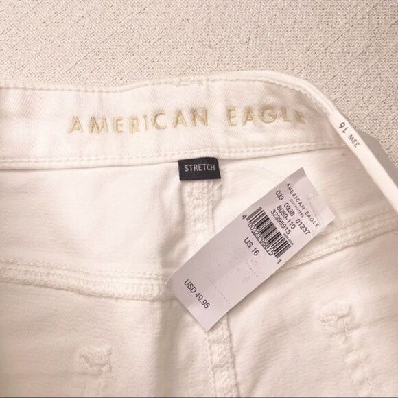 American Eagle High Rise Mom Jean Shorts White 16 NWT - Picture 10 of 11